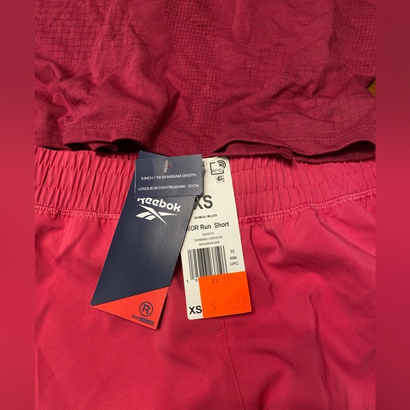 REEBOK Women’s Leggings, shorts and tank bundle! - Picture 2 of 5